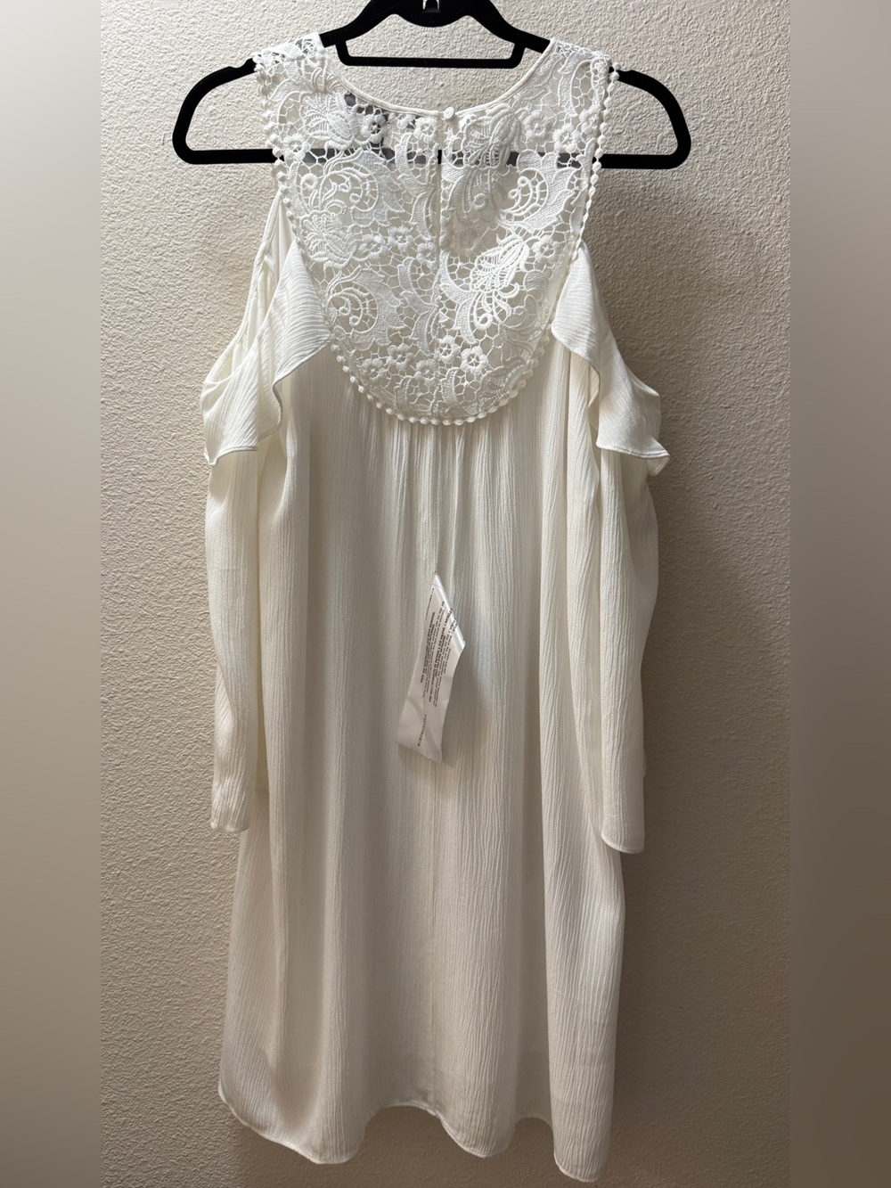 NWT BCBGMAXAZRIA White Lace Cold Shoulder Boho Dress M - Picture 12 of 14